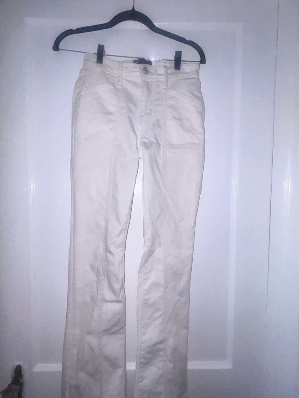 Women’s White Baby boot universal jeans by Gap sz 26/2 short inseam 30” rise 9”